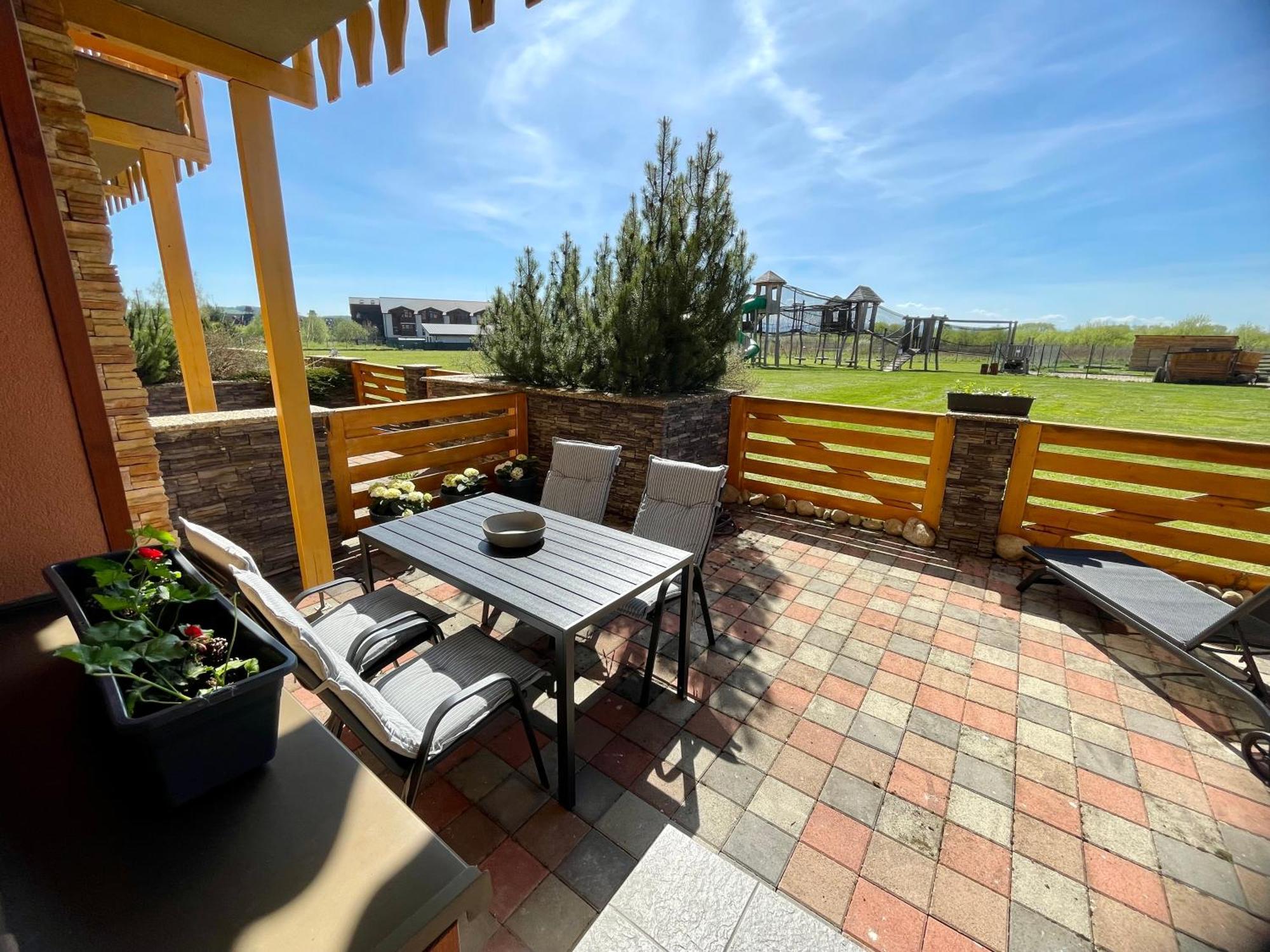 Apartment Jenny- Stunning View Of High Tatras Vel'ka Lomnica Exterior photo